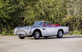 Bild Aston Martin DB5 Convertible to 'Vantage' Specification (1966) - angeboten als Lot 254 an der Aston Martin Werksversteigerung von Bonhams am 9. Mai 2015