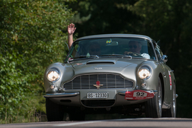 Aston Martin DB6 (1967) - am RAID Suisse-Paris 2015