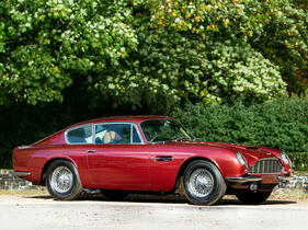 Aston Martin DB6 Mark 2 Vantage Sports Saloon (1970) - als Lot 119 angeboten an der Bonhams Bond Street Versteigerung am 16. Dezember 2022