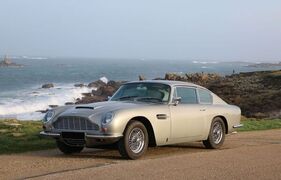 Aston Martin DB6 Mk I (1965) - als Lot 027 angeboten an der Artcurial Rétromobile Paris Versteigerung am 2. Februar 2024