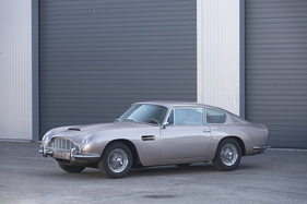 Aston Martin DB6 Sports Saloon (1967) - offered as lot 022 at the Bonhams Zoute Auction 2021