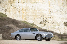 Aston Martin DB6 Vantage Sports Saloon (1967) - als Lot 212 an der Bonhams "Aston Martin" Versteigerung 2017