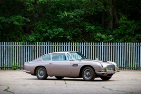 Aston Martin DB6 Vantage Sprots Saloon (1967) - als Lot 224 an der Bonhams Goodwood Festival of Speed Versteigerung am 9. Juli 2021