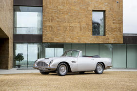 Aston Martin DB6 Volante (1968) - als Lot 221 an der Bonhams "Aston Martin" Versteigerung 2017