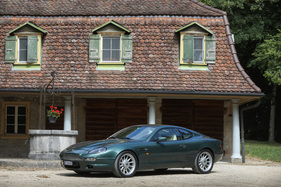 Aston Martin DB7 (1996) - die 18-Zoll-Räder füllen die Radhäuser gut aus