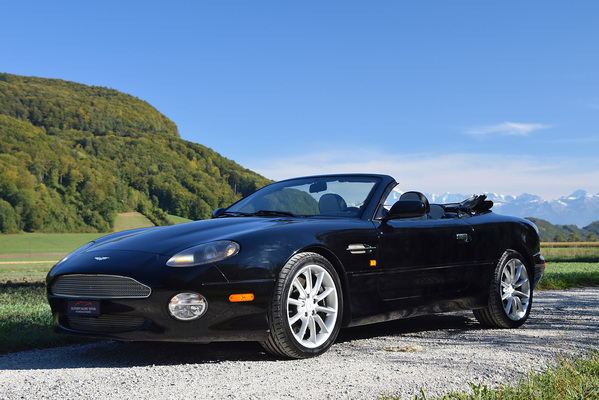 Aston Martin DB7 Vantage Volante 2001 () - als Lot 55 an der Versteigerung der Oldtimer Galerie Toffen am 20. Oktoberl 2018