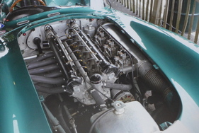 Aston Martin DBR 1 (1959) - Front-Zentral-Motor-Kunstwerk