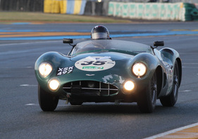 Aston Martin DBR1 (1957) - Gesamtplatz 2 im Plateau 3 (1957-1961) an der Le Mans Classic 2012