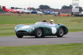 Aston Martin DBR1/2 (1957) - bei den Demonstrationsfahrten anlässlich des Jim Clark Tribute am Goodwood Revival 2013