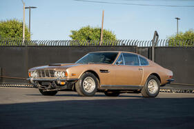 Aston Martin DBS V8 Saloon V8 Series 2 Saloon (1972) - als Lot 160 an der Bonhams “The Scottsdale Auction” 2025
