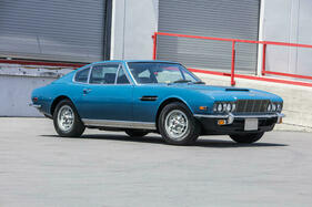 Aston Martin DBS V8 Sports Saloon (1971) - als Lot 138 angeboten an der Bonhams 'The Greenwich Auction" am 5. Juni 2022