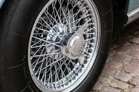 Aston Martin DBS Vantage (1968) - Speicherräder mit Zentralnaben