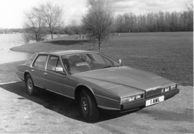 Aston Martin Lagonda (1982) - still breathtaking years after its presentation