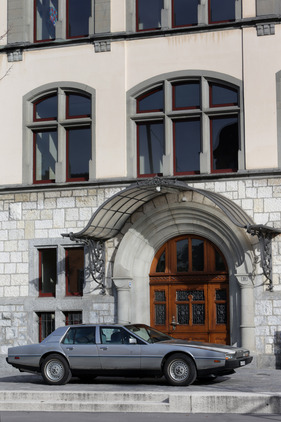 Aston Martin Lagonda (1984) - still looks futuristic even after 35 years