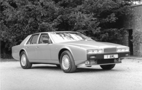 Aston Martin Lagonda (1989) - a late model with a higher front end, front spoiler and without folding headlights