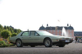 Aston Martin Lagonda S2 (1983) - mit zwei Glasdächern - Classic-Gala Schwetzingen 2020