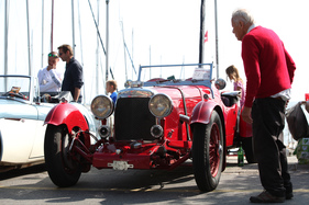 Aston Martin Le Mans (1936) - wird bewundert - am Swiss Classic British Car Meeting Morges vom 4. Oktober 2014