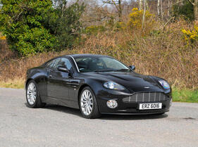 Aston Martin V12 Vanquish Coupé (2004) - als Lot 125 an der Bonhams Goodwood Members’ Meeting Versteigerung 2025