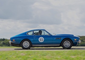 Aston Martin V8 (1976) - am RAID Suisse-Paris (Brüssel) 2014
