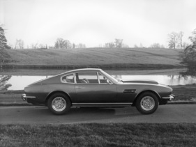 Aston Martin V8 (1976) - wirkt zierlicher als er ist
