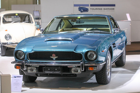Aston Martin V8 (1978) - auf dem Stand der Touring Garage - Auto Zürich 2021