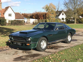 Aston Martin V8 6.0-Litre Sports Saloon (1973) - als Lot 170 angeboten an der Bonhams Olympia Versteigerung am 3. Dezember 2018