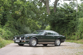 Aston Martin V8 'Oscar India' Sports Saloon (1978) - als Lot 094 an der Bonhams MPH Bicester Versteigerung vom 30. Mai 2020