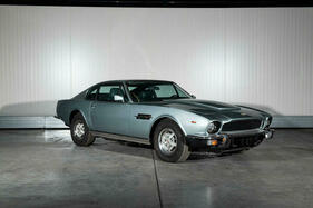 Aston Martin V8 'Oscar India' Sports Saloon (1983) - als Lot 153 angeboten an der Bonhams Spring Motoring Online Versteigerung vom 21. bis 31. März 2022