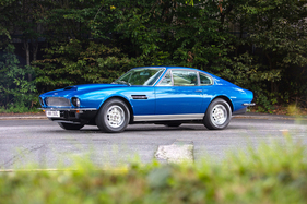 Aston Martin V8 Series 2 5.7-Litre Sports Saloon (1972) - als Lot 247 an der Bonhams Goodwood Speedweek Versteigerung am 17. Oktober 2020