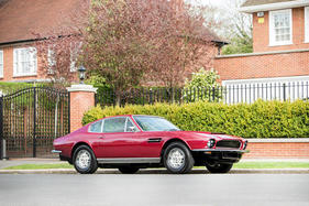 Aston Martin V8 Series 2 Sports Saloon (1973) - als Lot 207 an der Bonhams Aston Martin Versteigerung am 2. Juni 2018 angeboten