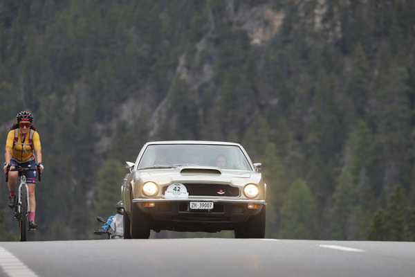 Aston Martin V8 Series 3 Saloon (1974) - 30. BCCM St. Moritz “Safari Edition” 2024