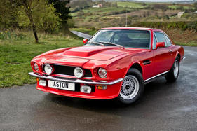 Aston Martin V8 Sports Saloon (1976) - als Lot 308 an der Goodwood Revival Versteigerung von Bonhams am 9. September 2017