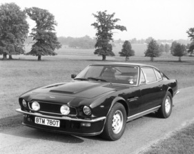 Aston Martin V8 Vantage (1980) - lässt keine Zweifel an der üppigen Kraft aufkommen