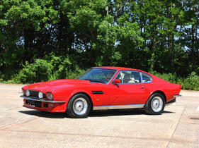 Aston Martin V8 Vantage 7.0-Litre X-Pack Sports Saloon (1988) - Lot 254 an der Bonhams Goodwold Festival of Speed Versteigerung am 14. Juli 2023