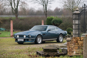 Aston Martin V8 Vantage 'Oscar India' (1979) - als Lot 139 an der RM/Sotheby's Versteigerung in Paris am 7. Februar 2018