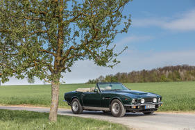 Aston Martin V8 Vantage Volante (1982) - als Lot 215 an der Bonhams "Aston Martin" Versteigerung 2017