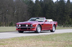 Aston Martin V8 Vantage Volante 'Series 2' Convertible (1988) - angeboten als Lot 241 an der Aston Martin Werksversteigerung von Bonhams am 9. Mai 2015