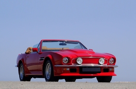 Aston Martin V8 Vantage Volante X-Pack (1988) - als Lot 165 angeboten an der Artcurial Le Mans Classic Versteigerung am 9. Juli 2016