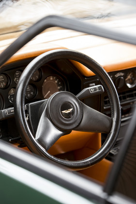 Aston Martin V8 Vantage Zagato (1983) - standardmässiges Aston-Lenkrad