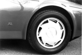 Aston Martin V8 Vantage Zagato (1986) - schöne Räder