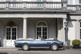 Aston Martin V8 Volante (1980) - angeboten an der Bonhams Spa Classic Versteigerung am 21. Mai 2017
