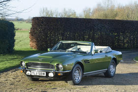 Aston Martin V8 Volante (1981) - als Lot 010 angeboten an der Bonhams Versteigerung am Goodwood Members Meeting am 20. März 2016