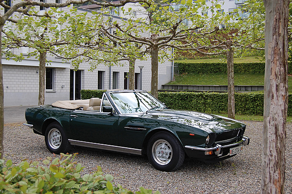 Aston Martin V8 Volante (1981) - angeboten an der Versteigerung der Oldtimer Galerie Toffen anlässlich der Dolder Classics vom 8. Juni 2013