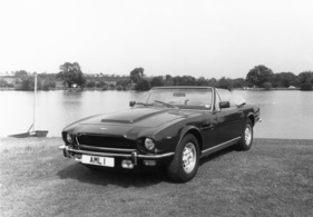 Aston Martin V8 Volante (1982) - Cabriolet mit Seeanstoss