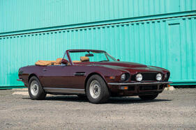Aston Martin V8 Volante (1985) - angeboten als Lot 146 an der Bonhams The Greenwich Auction am 4. Juni 2023