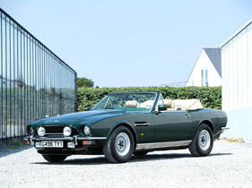 Aston Martin V8 Volante (1989) - Lot 235 an der Bonhams Goodwood Revival Versteigerung am 9. September 2023