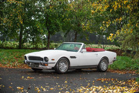 Aston Martin V8 Volante Convertible (1979) - als Lot 147 angeboten an der Bonhams Olympia Versteigerung am 3. Dezember 2018