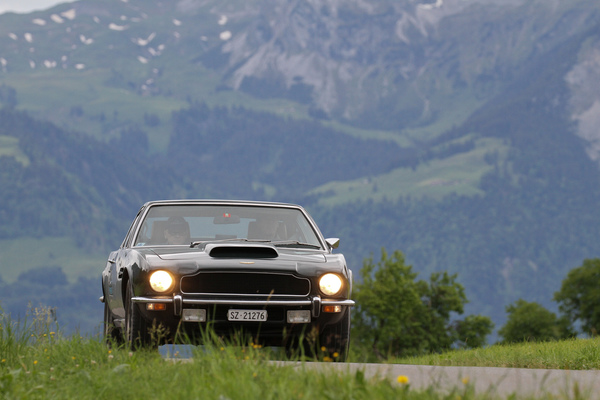 Aston Martin V8 - am Alpenbrevet 2020