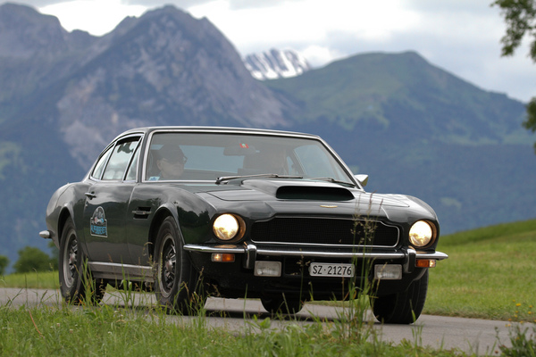 Aston Martin V8 - am Alpenbrevet 2020