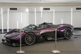 Aston Martin Valkyrie Spider (2024) - als 115 an der Broad Arrow "The Zurich Auction" 2025